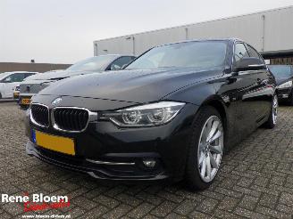 Damaged car BMW 3-serie 320d Executive 163pk 2018/8