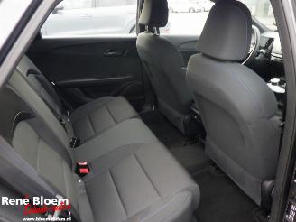 MG 4 Electric Standard 51kwh picture 11