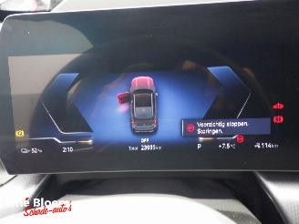 BMW iX1 eDrive20 67kWh 204pk M-pakket Automaat picture 14