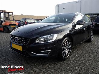 Schadeauto Volvo V-60 2.4 D6 Twin Engtine R-Design Aut 2015/9
