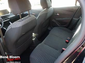 Peugeot 208 1.2 Puretech Active picture 13