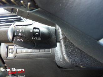 Peugeot 308 SW 1.6 BlueHDI Blue Lease Executive picture 19