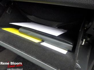 Hyundai Santa Fe 2.7 V6 Style picture 11