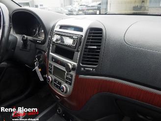 Hyundai Santa Fe 2.7 V6 Style picture 10