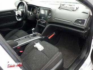 Renault Mégane Estate 1.3 TCe Limited 140pk 5drs picture 8