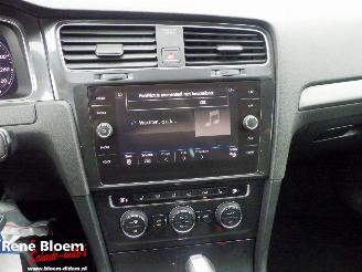 Volkswagen Golf 1.6 TDI R-Line Automaat picture 18