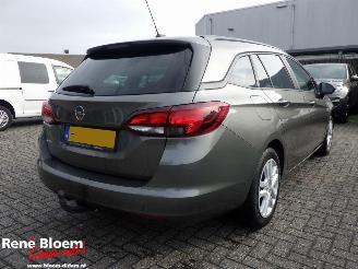 Vaurioauto  passenger cars Opel Astra SPORTS TOURER 1.2 Business Edition 110pk 2020/2
