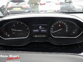 Peugeot 2008 1.2 Puretech Blue Lion Airco 5drs picture 18