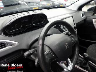 Peugeot 2008 1.2 Puretech Blue Lion Airco 5drs picture 15