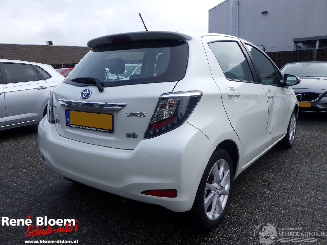 Toyota Yaris 1.5 Hybrid Dynamic Aut 5drs
