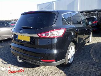 Schadeauto Ford S-Max 1.5 Titanium 160pk 2017/12