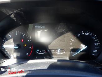 Ford Focus 1.0 EcoBoost Hybrid ST-Line picture 17