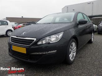 krockskadad bil auto Peugeot 308 1.2 Puretech 110pk 2015/6