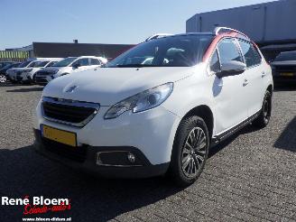 Damaged car Peugeot 2008 1.2 Puretech Active Automaat 2015/5
