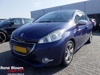 Avarii autoturisme Peugeot 208 1.4 VTi Allure 5drs 2012/10