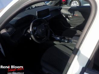 Peugeot e-2008 EV Active Pack 50kWh picture 11