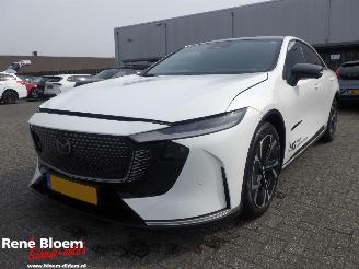 Vaurioauto  passenger cars Mazda 6 e Takumi 68.8 kwh 258pk Navi 2025/8