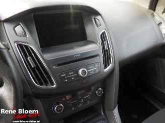 Ford Focus 1.0 ST-Line 5drs picture 16