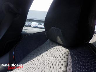 BMW 5-serie 530e Touring picture 16