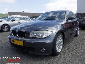 Unfallwagen BMW 1-serie 118I 129pk 5drs Airco 2006/12