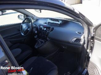 Lancia Ypsilon 0.9 Twinair Gold picture 7