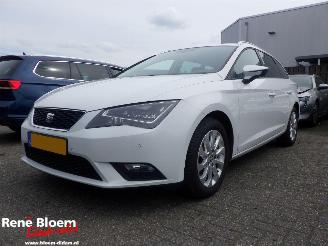 Schadeauto Seat Leon ST 1.6 TDI Style Connect 110pk 2017/1