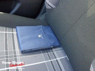 Peugeot 108 1.0 e-VTI Active Airco 5drs picture 16