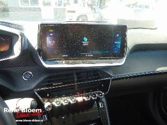 Peugeot e-2008 EV Allure Pack 50 kWh picture 13