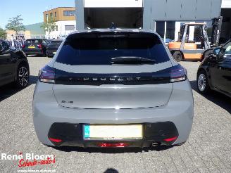 Peugeot 208 1.2 PureTech 100 Allure picture 3