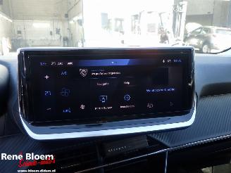 Peugeot 208 1.2 PureTech 100 Allure picture 14