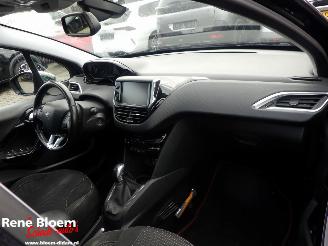 Peugeot 208 1.2 Pure Tech Allure 110pk picture 11