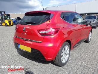 skadebil auto Renault Clio 0.9 TCE Limited 90pk 2018/10
