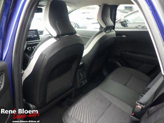 Renault Captur E-TECH HYBRID 145 Intens picture 12