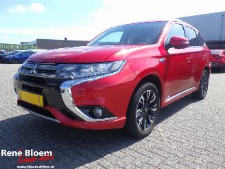 krockskadad bil auto Mitsubishi Outlander 2.0 PHEV Executive Edition 2016/10