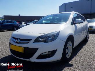 Vaurioauto  passenger cars Opel Astra SPORTS TOURER 2.0 CDTi Cosmo 2014/11