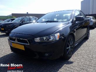 Voiture accidenté Mitsubishi Lancer Sports Sedan 1.6 Edition two 117pk 2012/1