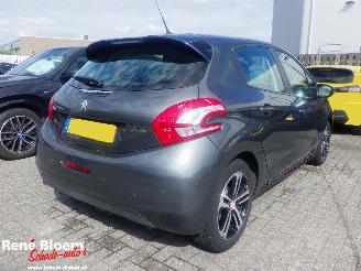 Unfallwagen Peugeot 208 1.2 VTi Access 2012/11