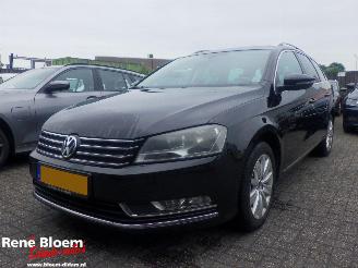 Damaged car Volkswagen Passat 1.6 TDI R-Line Blue Motion 105pk 2014/4
