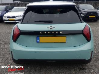 Mini Cooper E Favoured M 40.7 kWh picture 6