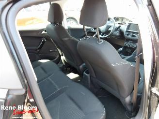 Peugeot 208 1.2 PureTech Active picture 10