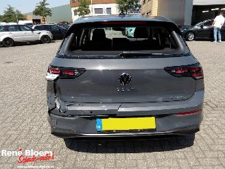 Volkswagen Golf 1.5 eHybrid Life Edition picture 3