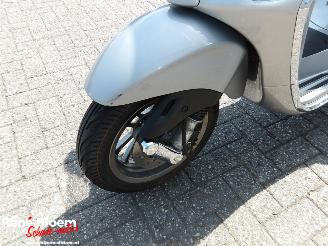 Vespa  Primavera Elettrica 45 picture 13