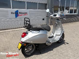 Vespa  Primavera Elettrica 45 picture 4