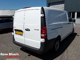 krockskadad bil bedrijf Mercedes Vito 114 CDI Lang 136pk Automaat 2023/4