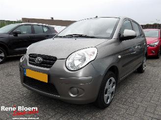 damaged passenger cars Kia Picanto 1.0 X-pect 2010/1