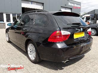 BMW 3-serie 318i Touring picture 2