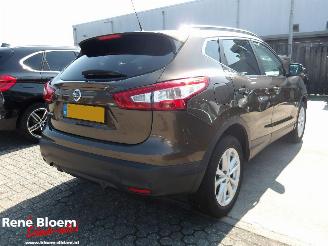 krockskadad bil auto Nissan Qashqai 1.2 Business Edition 116pk Automaat 2017/3