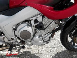 Yamaha TDM 850  picture 16