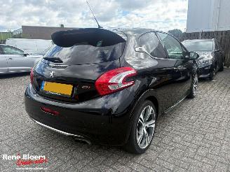 Vaurioauto  passenger cars Peugeot 208 1.6 THP GTI 200pk 2013/11