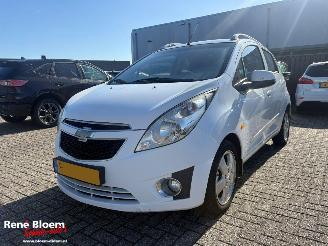 Damaged car Chevrolet Spark 1.0 16V LT 5drs Airco 2010/9